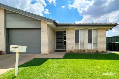 2/80 Close St, Parkes, NSW 2870