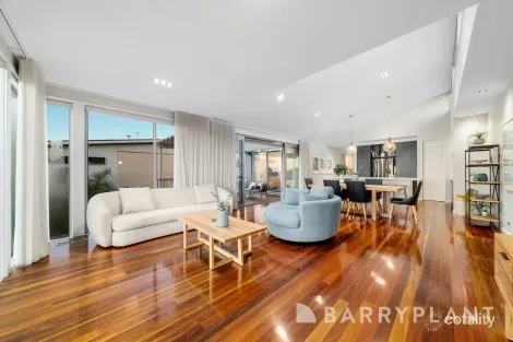 Property photo of 8 Bella Vista Close Macleod VIC 3085