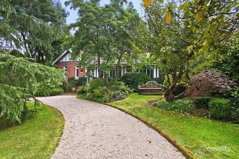 112 Blaxland Rd, Wentworth Falls, NSW 2782