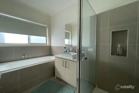 Property photo of 18 Battery Road Point Cook VIC 3030