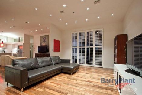 Property photo of 10 Clover Close Berwick VIC 3806