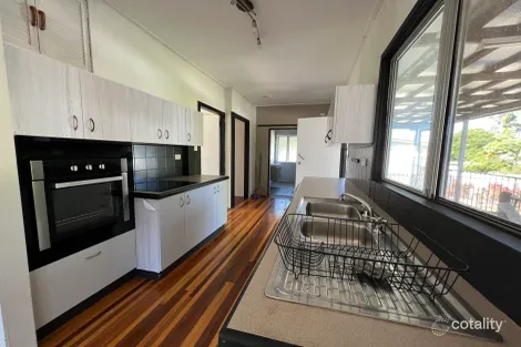 Property photo of 6 Pheasant Street Slade Point QLD 4740