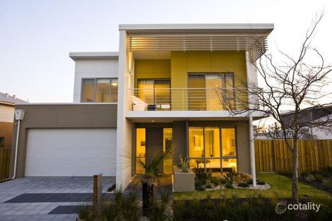 23 Sugarwood Tce, Halls Head, WA 6210