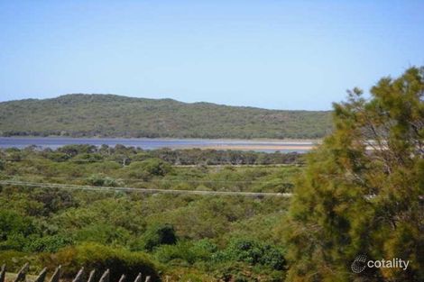 Property photo of 17 Iluka Avenue Ocean Beach WA 6333