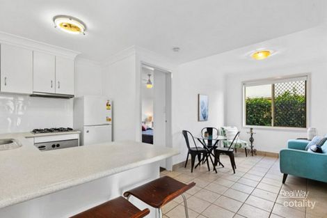 Property photo of 17/9 Uniplaza Court Kearneys Spring QLD 4350
