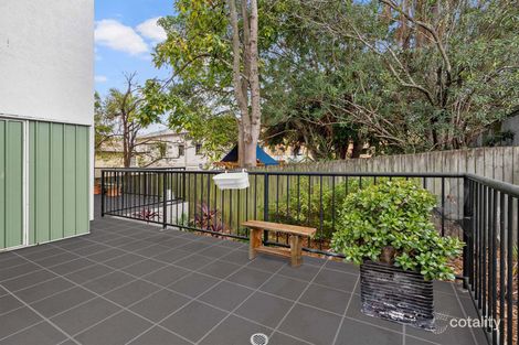 Property photo of 1/11 Kitchener Street Coorparoo QLD 4151