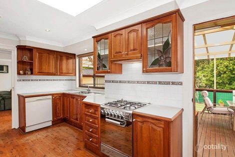 Property photo of 10 Elkhorn Close Wyoming NSW 2250