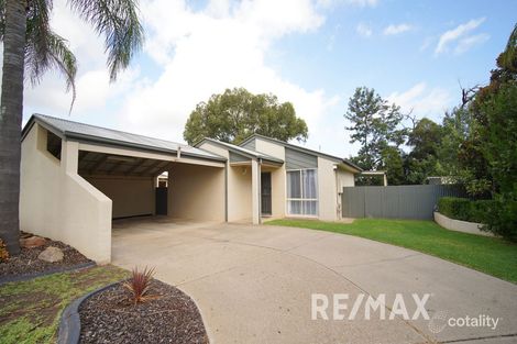 Property photo of 18 Truscott Drive Ashmont NSW 2650