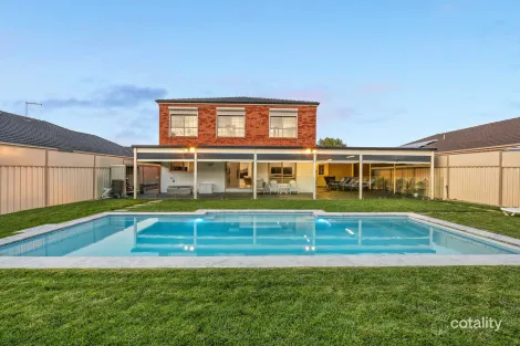 Property photo of 61 Hillcrest Drive Hillside VIC 3037