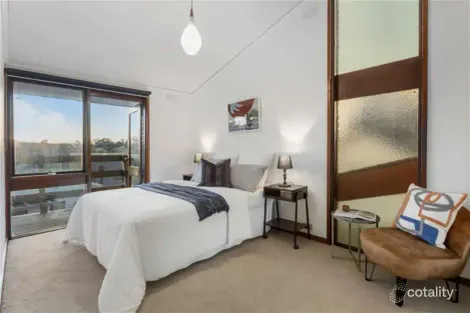 Property photo of 18 Burgundy Drive Doncaster VIC 3108