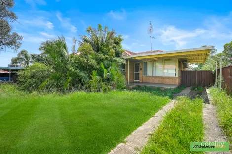 2 Canberra Cres, Campbelltown, NSW 2560