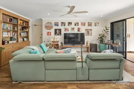 Property photo of 229/36 Macdonald Street Kangaroo Point QLD 4169