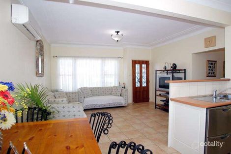 Property photo of 16 Pankhurst Avenue Fairy Meadow NSW 2519