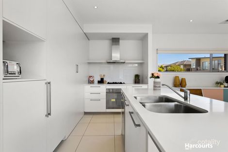 Property photo of 2 Sabina Park Drive Mulgrave VIC 3170