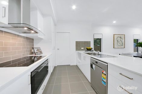 Property photo of 19 Irwin Terrace Oxley QLD 4075
