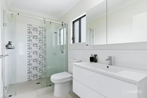 Property photo of 5 Lochern Elbow Mount Peter QLD 4869