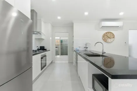 Property photo of 5 Lochern Elbow Mount Peter QLD 4869