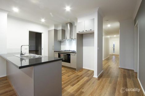 Property photo of 61 Woondella Boulevard Sale VIC 3850