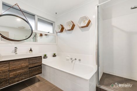 Property photo of 30 Paddington Avenue Carrum Downs VIC 3201