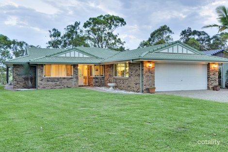 Property photo of 8 Solander Court Karana Downs QLD 4306
