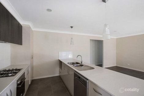 Property photo of 17 Renshaw Crescent Kearneys Spring QLD 4350