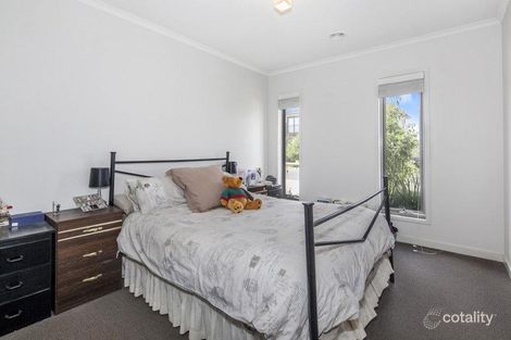 Property photo of 28 Willoby Drive Alfredton VIC 3350