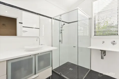 Property photo of 4 Springfield Avenue Figtree NSW 2525