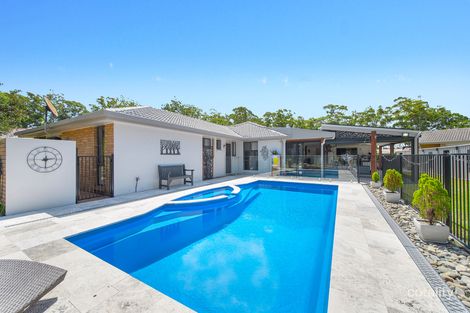 Property photo of 32 St Albans Way West Haven NSW 2443
