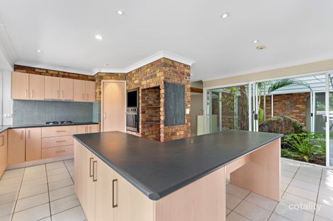 Property photo of 15 Petringa Crescent Springwood QLD 4127