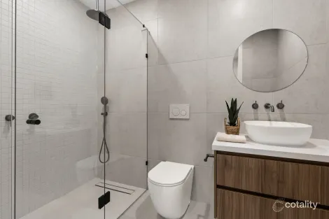 Property photo of 4A Fenacre Street Strathmore VIC 3041