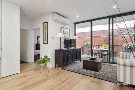 Property photo of 104/307 Barkers Road Kew VIC 3101