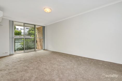 Property photo of 8/53 Clarence Road Indooroopilly QLD 4068