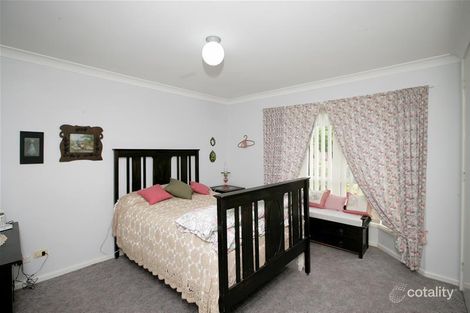 Property photo of 41 Yentoo Drive Glenfield Park NSW 2650