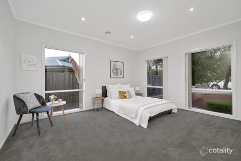 Property photo of 20 Mundi Crescent Manor Lakes VIC 3024