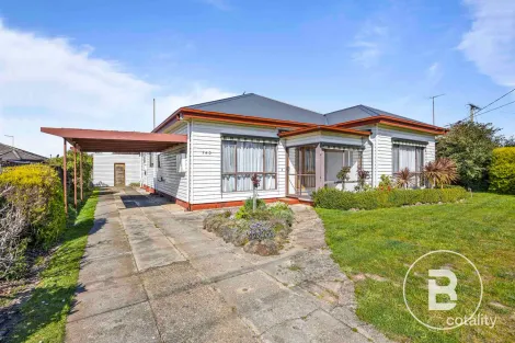 340 Forest St, Wendouree, VIC 3355