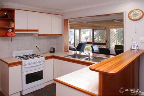 Property photo of 32 Acre Avenue Morphett Vale SA 5162