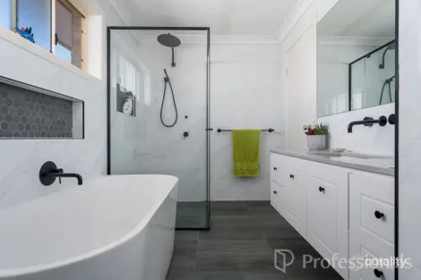 Property photo of 23 Limekilns Road Kelso NSW 2795