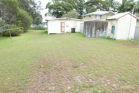 Property photo of 42 Albert Street Taylors Beach NSW 2316