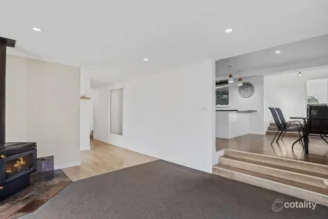 Property photo of 9 Mountain View Drive Kingston TAS 7050