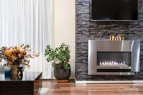 Property photo of 75 Evergreen Crescent Craigieburn VIC 3064