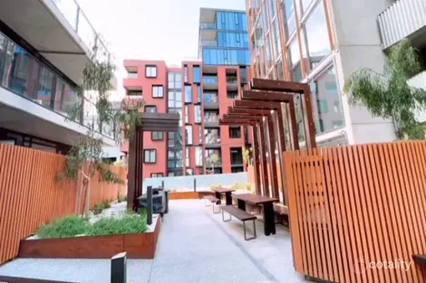 Property photo of 4 Wominjeka Walk West Melbourne VIC 3003