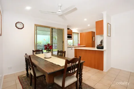 Property photo of 2 Marimar Place Highland Park QLD 4211