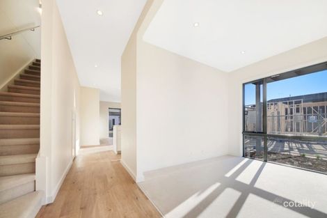 Property photo of 16 Harmony Road Ascot Vale VIC 3032