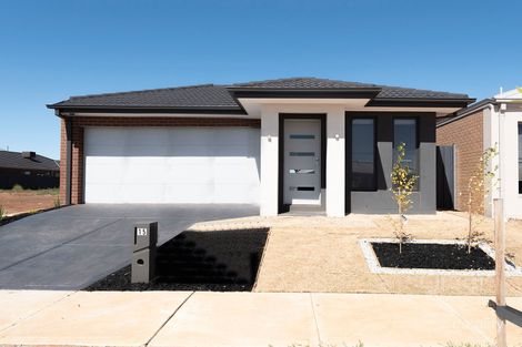 15 Moroka Ave, Weir Views, VIC 3338