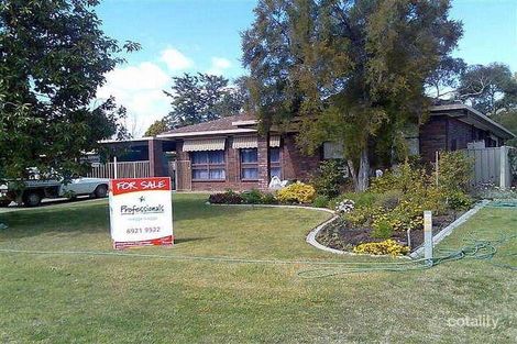 Property photo of 14 Dalman Parkway Glenfield Park NSW 2650