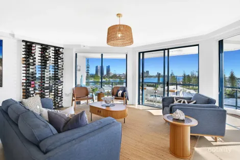 21/22 Montgomery Ave, Main Beach, QLD 4217