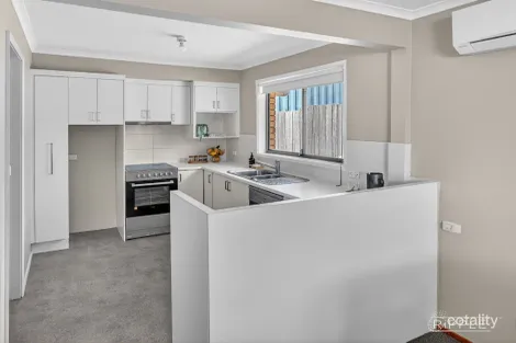 Property photo of 2/8 Paringa Road Glenorchy TAS 7010