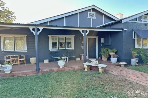 Property photo of 25 Meryula Street Narromine NSW 2821