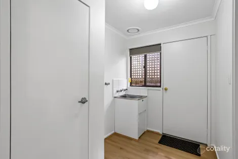 Property photo of 50 Lampard Road Drouin VIC 3818