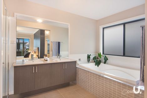 Property photo of 10 Savannah Street Colebee NSW 2761